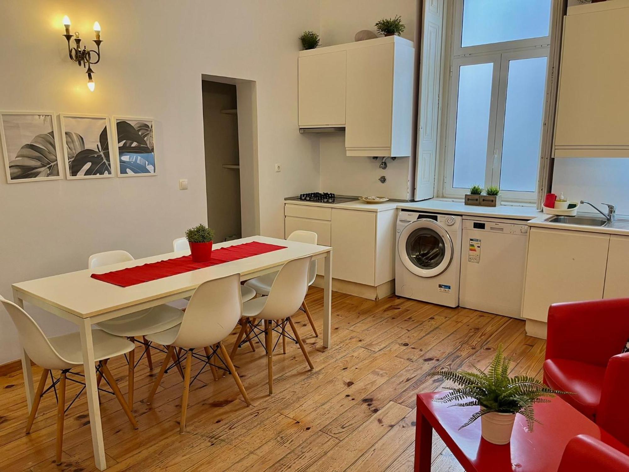 3 Bedroom, 2 Bathroom - Palma Residence Лиссабон Экстерьер фото