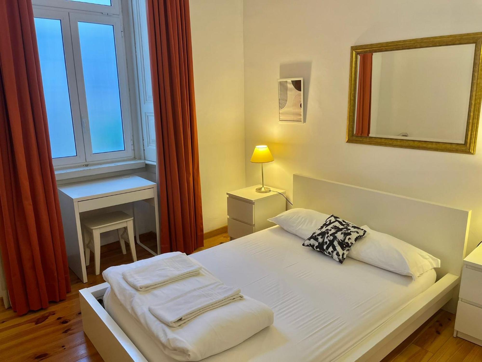 3 Bedroom, 2 Bathroom - Palma Residence Лиссабон Экстерьер фото